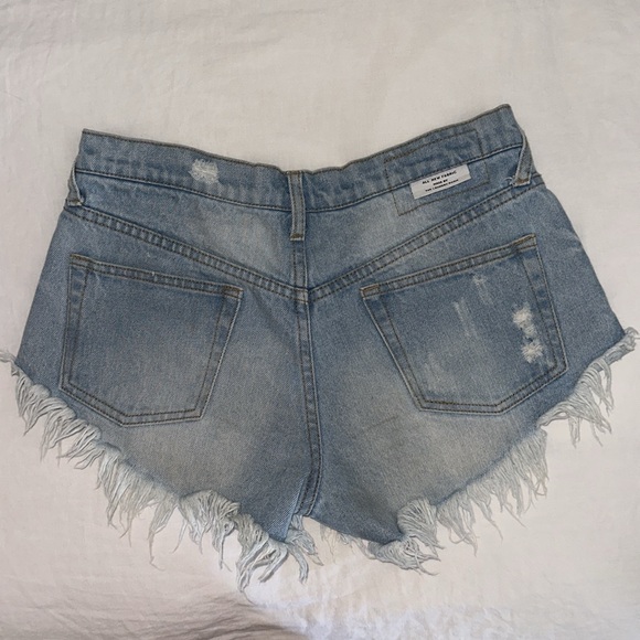 THE LAUNDRY ROOM JEAN SHORTS - Picture 2 of 3